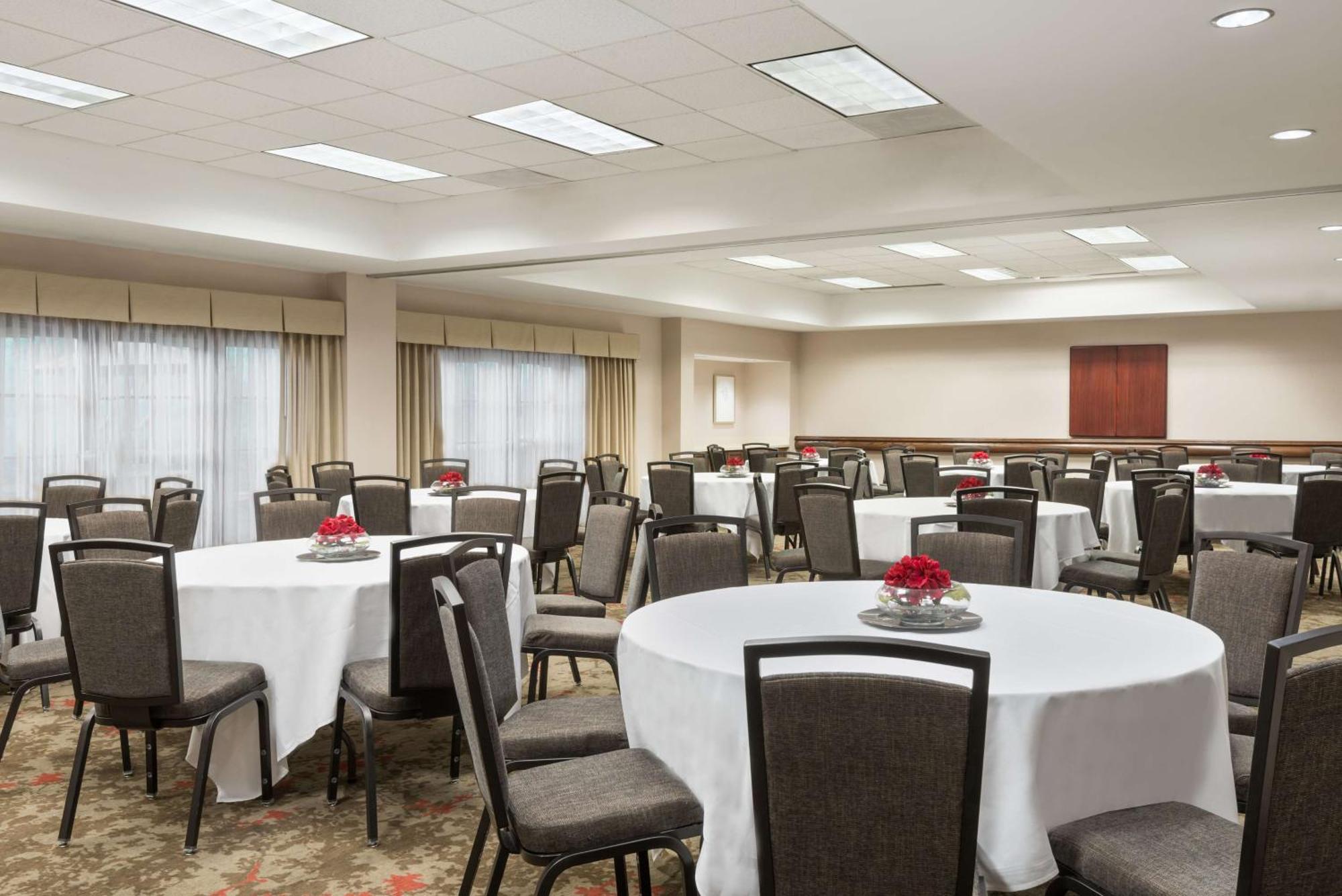 Homewood Suites By Hilton Raleigh/Crabtree Valley Zewnętrze zdjęcie