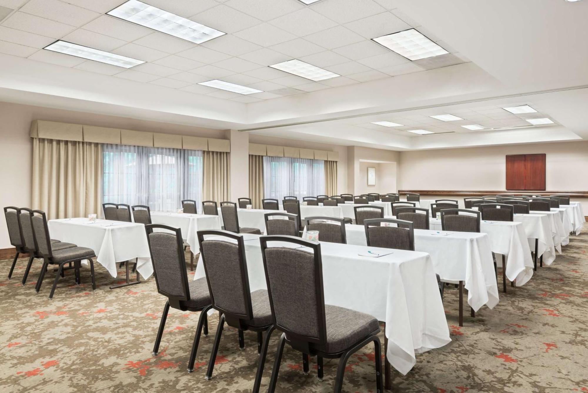 Homewood Suites By Hilton Raleigh/Crabtree Valley Zewnętrze zdjęcie