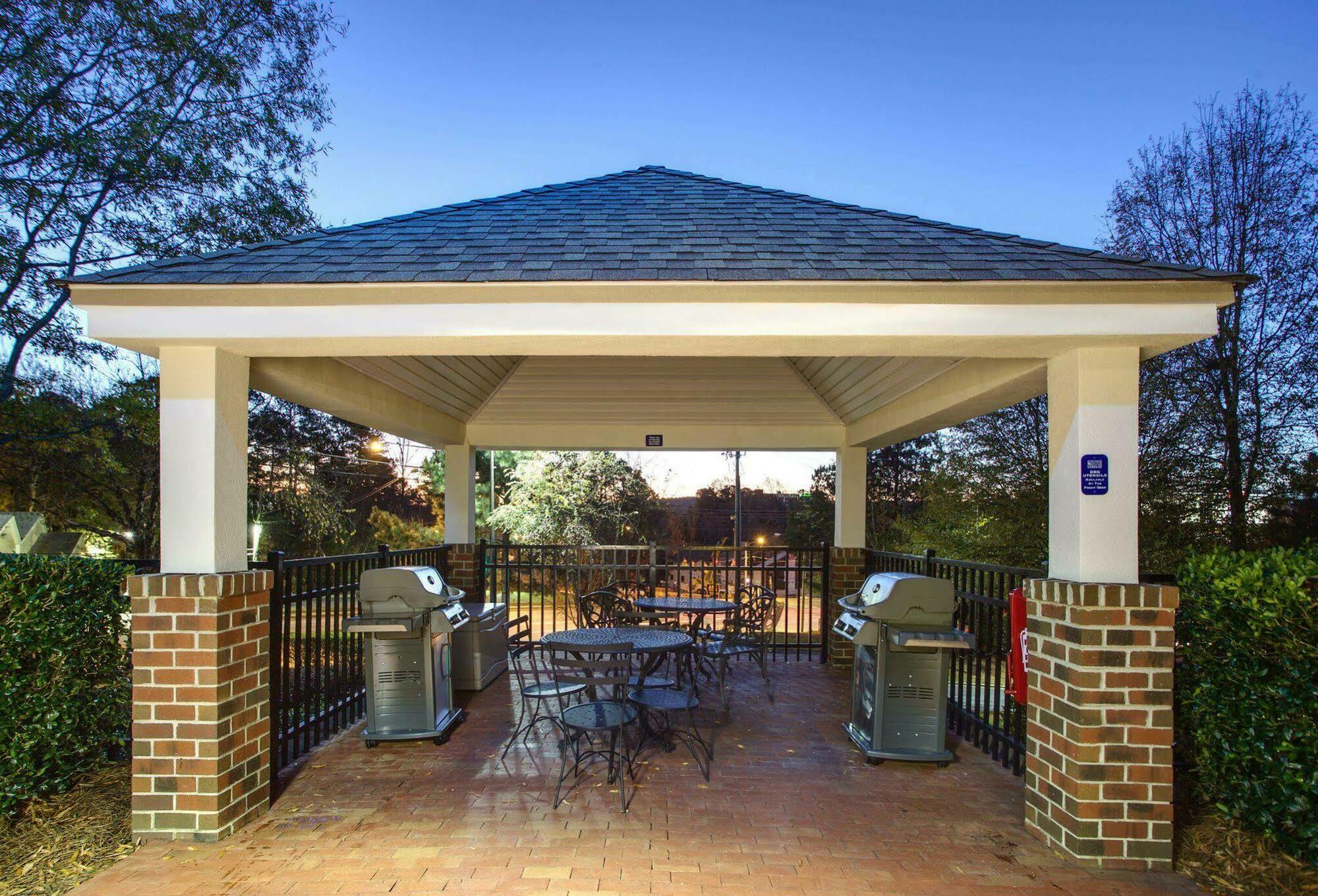 Homewood Suites By Hilton Raleigh/Crabtree Valley Zewnętrze zdjęcie